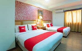 Super Oyo Capital O 90125 Hotel Grand Orchard